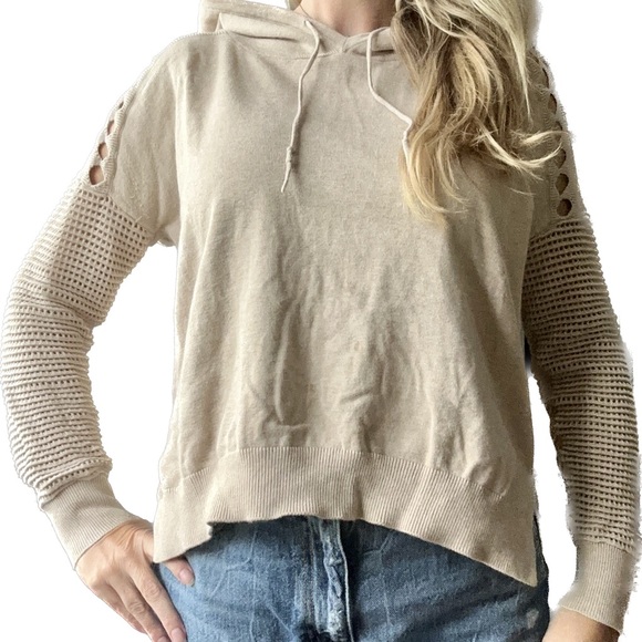 Fabulous neutral for all seasons. Fun peek-a-boo detailing along back & sleeves - Picture 2 of 8